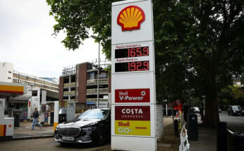 Could Britain run out of fuel? ‘Red zone’ warning raises shortage fears