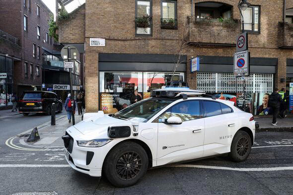 UK city issued with driverless taxi warning - 'serious collisions'