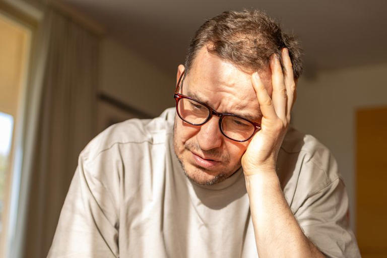 Neurologist warns this headache can kill you in hours - signs to spot