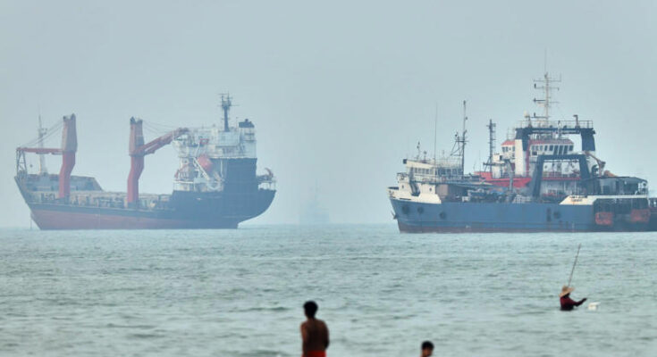Iran warns oil tankers to use approved Hormuz routes or face 'forceful response'