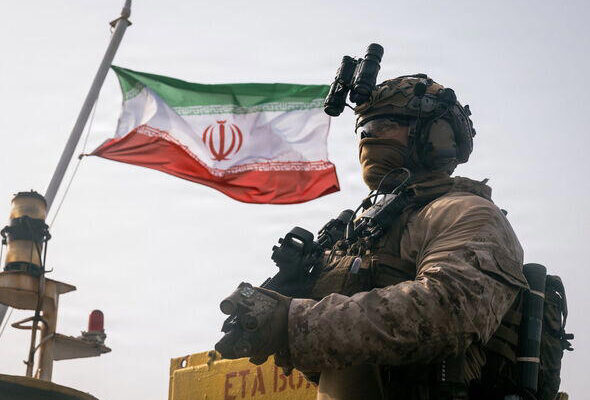 Iran threatens 'full-scale' offensive if US keeps bombing
