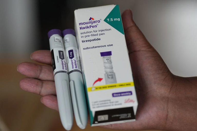 Weight loss jab clinics aim to help dieters keep the pounds off in nationwide trial