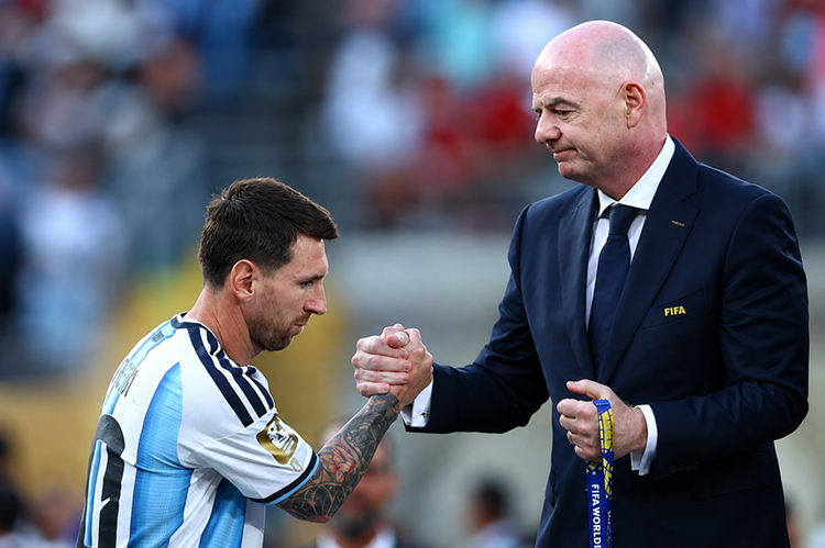 Argentina issue statement backing Gianni Infantino as World Cup row takes another twist