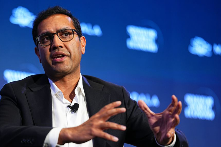 CEO who fired 900 people on Zoom gets a dose of karma